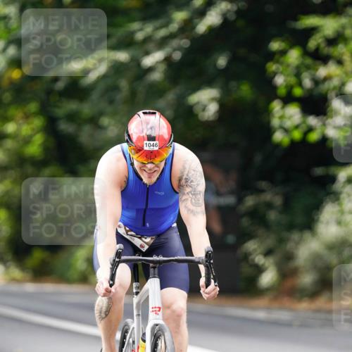 14.09.2025 - Stadtparktriathlon Michael Burmester http://msf.ph/oto/8913219 14.09.2025 11:53:53 Radfahren 1031, 1046, 1058, 1069, 1086, 1099 meine-sportfotos.de