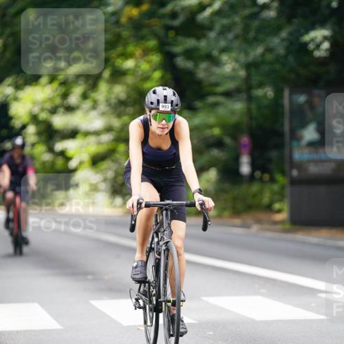 14.09.2025 - Stadtparktriathlon Michael Burmester http://msf.ph/oto/8913226 14.09.2025 11:54:04 Radfahren 975, 993, 1036, 1058, 1096, 1185 meine-sportfotos.de
