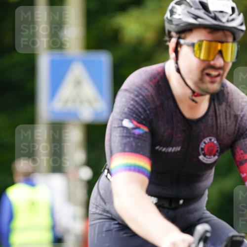 14.09.2025 - Stadtparktriathlon Michael Burmester http://msf.ph/oto/8913233 14.09.2025 11:54:09 Radfahren 975, 993, 1060, 1081, 1087, 1096 meine-sportfotos.de