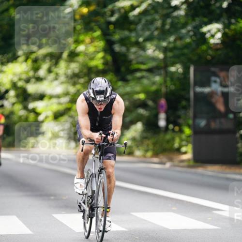 14.09.2025 - Stadtparktriathlon Michael Burmester http://msf.ph/oto/8913240 14.09.2025 11:54:21 Radfahren 1025, 1060, 1209 meine-sportfotos.de