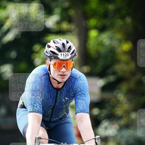 14.09.2025 - Stadtparktriathlon Michael Burmester http://msf.ph/oto/8913246 14.09.2025 11:54:31 Radfahren 1120, 1188 meine-sportfotos.de