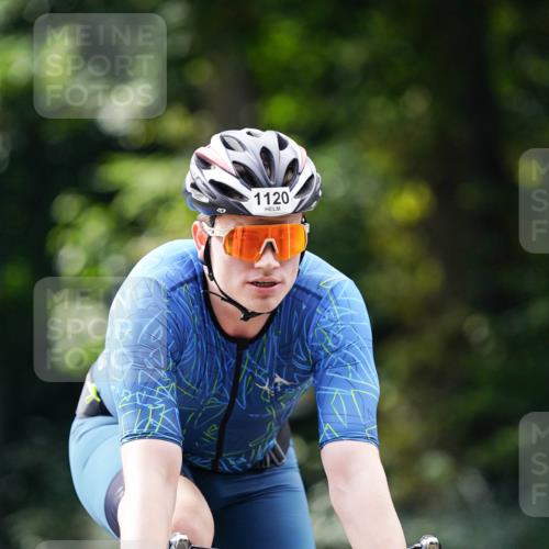 14.09.2025 - Stadtparktriathlon Michael Burmester http://msf.ph/oto/8913247 14.09.2025 11:54:31 Radfahren 1120, 1188 meine-sportfotos.de