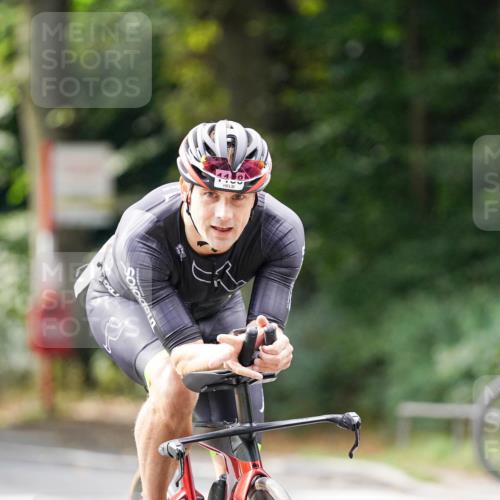 14.09.2025 - Stadtparktriathlon Michael Burmester http://msf.ph/oto/8913248 14.09.2025 11:54:36 Radfahren 1041, 1065, 1120, 1188 meine-sportfotos.de