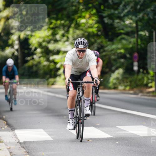 14.09.2025 - Stadtparktriathlon Michael Burmester http://msf.ph/oto/8913259 14.09.2025 11:54:55 Radfahren 939, 1035, 1073, 1110, 1162 meine-sportfotos.de