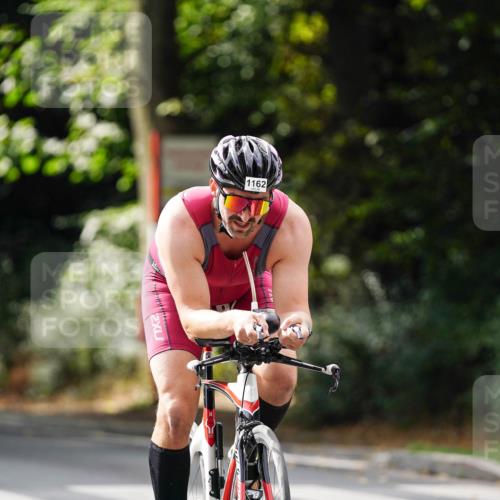 14.09.2025 - Stadtparktriathlon Michael Burmester http://msf.ph/oto/8913262 14.09.2025 11:54:57 Radfahren 939, 1035, 1073, 1110, 1162 meine-sportfotos.de