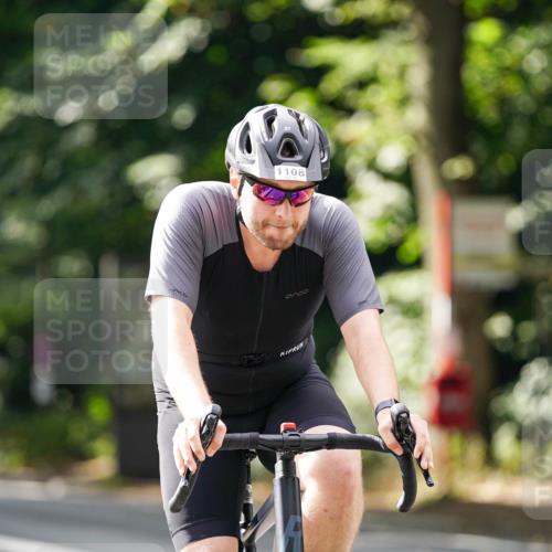 14.09.2025 - Stadtparktriathlon Michael Burmester http://msf.ph/oto/8913270 14.09.2025 11:55:25 Radfahren 1108, 1116 meine-sportfotos.de