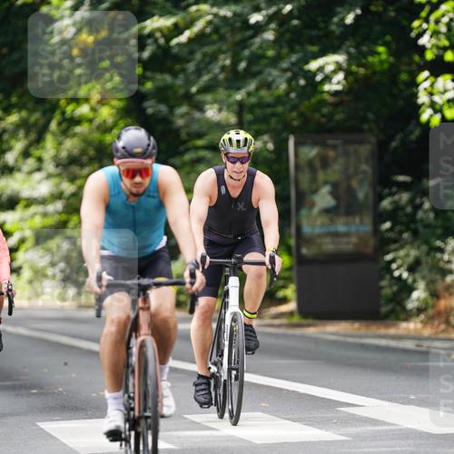 14.09.2025 - Stadtparktriathlon Michael Burmester http://msf.ph/oto/8913282 14.09.2025 11:55:38 Radfahren 955, 1049, 1072, 1091, 1092, 1116, 1164, 1168, 1173, 1186, 1194 meine-sportfotos.de
