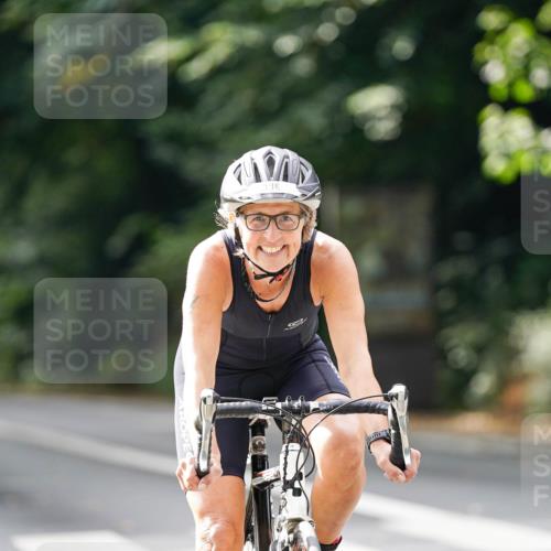 14.09.2025 - Stadtparktriathlon Michael Burmester http://msf.ph/oto/8913301 14.09.2025 11:55:55 Radfahren 984, 998, 1076 meine-sportfotos.de