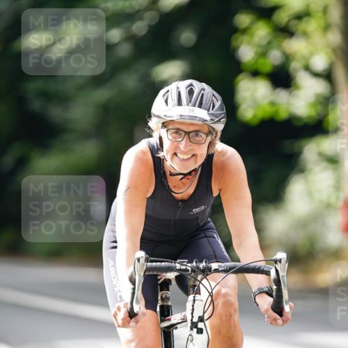 14.09.2025 - Stadtparktriathlon Michael Burmester http://msf.ph/oto/8913302 14.09.2025 11:55:56 Radfahren 937, 984, 998, 1076 meine-sportfotos.de