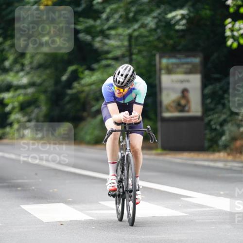 14.09.2025 - Stadtparktriathlon Michael Burmester http://msf.ph/oto/8913304 14.09.2025 11:55:58 Radfahren 937, 984, 998, 1076, 1082, 1113 meine-sportfotos.de