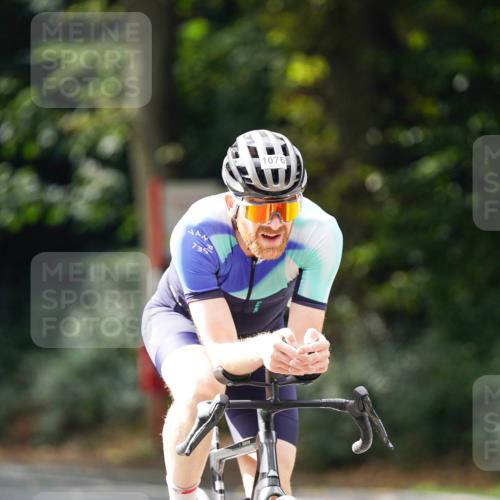 14.09.2025 - Stadtparktriathlon Michael Burmester http://msf.ph/oto/8913305 14.09.2025 11:55:59 Radfahren 937, 984, 998, 1076, 1082, 1113 meine-sportfotos.de