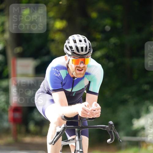 14.09.2025 - Stadtparktriathlon Michael Burmester http://msf.ph/oto/8913306 14.09.2025 11:55:59 Radfahren 937, 984, 998, 1076, 1082, 1113 meine-sportfotos.de