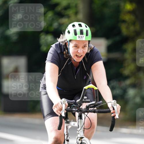 14.09.2025 - Stadtparktriathlon Michael Burmester http://msf.ph/oto/8913308 14.09.2025 11:56:03 Radfahren 937, 1014, 1076, 1082, 1113, 1214 meine-sportfotos.de