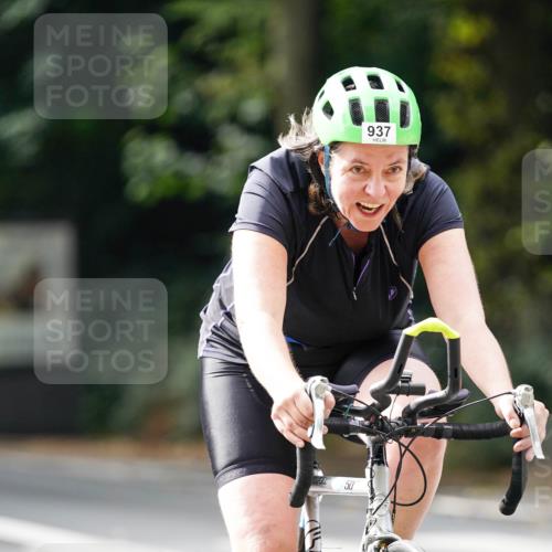 14.09.2025 - Stadtparktriathlon Michael Burmester http://msf.ph/oto/8913309 14.09.2025 11:56:04 Radfahren 937, 1014, 1076, 1082, 1113, 1214 meine-sportfotos.de