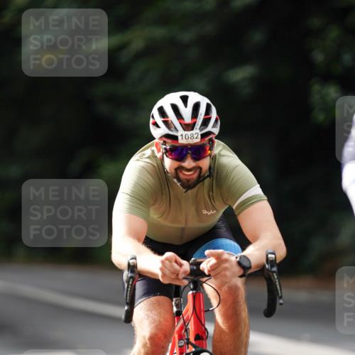 14.09.2025 - Stadtparktriathlon Michael Burmester http://msf.ph/oto/8913312 14.09.2025 11:56:06 Radfahren 937, 1014, 1082, 1113, 1214 meine-sportfotos.de