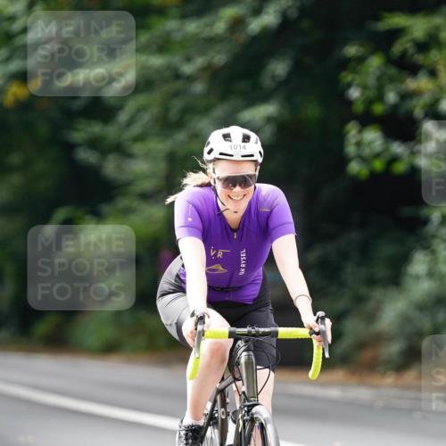 14.09.2025 - Stadtparktriathlon Michael Burmester http://msf.ph/oto/8913315 14.09.2025 11:56:09 Radfahren 937, 1014, 1022, 1082, 1089, 1113, 1170, 1214 meine-sportfotos.de