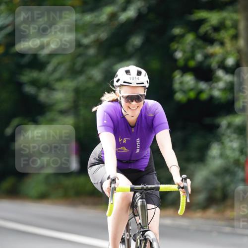 14.09.2025 - Stadtparktriathlon Michael Burmester http://msf.ph/oto/8913316 14.09.2025 11:56:09 Radfahren 937, 1014, 1022, 1082, 1089, 1113, 1170, 1214 meine-sportfotos.de