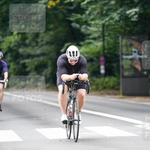 14.09.2025 - Stadtparktriathlon Michael Burmester http://msf.ph/oto/8913321 14.09.2025 11:56:13 Radfahren 1014, 1022, 1089, 1170, 1214 meine-sportfotos.de