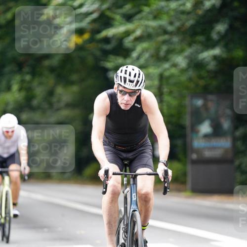 14.09.2025 - Stadtparktriathlon Michael Burmester http://msf.ph/oto/8913333 14.09.2025 11:56:35 Radfahren 949, 960, 1023, 1053, 1119, 1133, 1144, 1172 meine-sportfotos.de