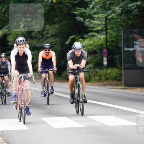 14.09.2025 - Stadtparktriathlon Michael Burmester http://msf.ph/oto/8913339 14.09.2025 11:56:41 Radfahren 949, 964, 1023, 1053, 1071, 1144, 1172, 1217 meine-sportfotos.de