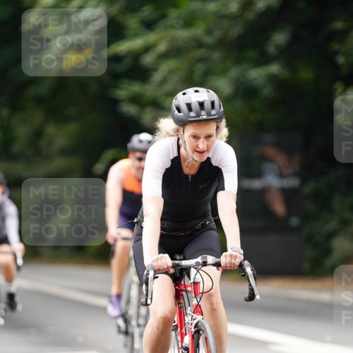 14.09.2025 - Stadtparktriathlon Michael Burmester http://msf.ph/oto/8913342 14.09.2025 11:56:43 Radfahren 949, 964, 1053, 1071, 1144, 1217 meine-sportfotos.de
