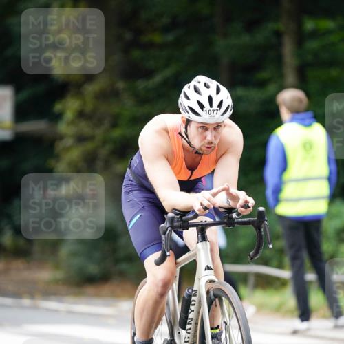 14.09.2025 - Stadtparktriathlon Michael Burmester http://msf.ph/oto/8913356 14.09.2025 11:56:56 Radfahren 924, 927, 1077, 1088, 1123 meine-sportfotos.de