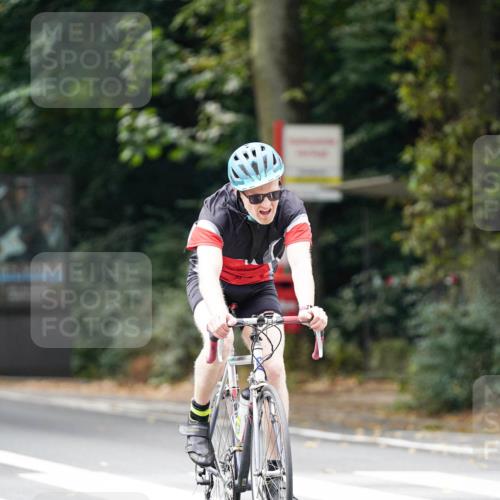 14.09.2025 - Stadtparktriathlon Michael Burmester http://msf.ph/oto/8913360 14.09.2025 11:57:05 Radfahren 924, 952, 1016, 1050, 1129, 1146, 1189 meine-sportfotos.de