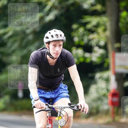 14.09.2025 - Stadtparktriathlon Michael Burmester http://msf.ph/oto/8913390 14.09.2025 11:57:40 Radfahren 966, 1027, 1061, 1109, 1199 meine-sportfotos.de
