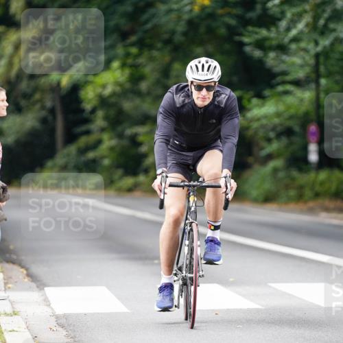 14.09.2025 - Stadtparktriathlon Michael Burmester http://msf.ph/oto/8913396 14.09.2025 11:57:48 Radfahren 966, 1027, 1084, 1109 meine-sportfotos.de