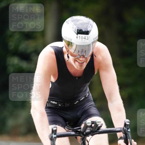 14.09.2025 - Stadtparktriathlon Michael Burmester http://msf.ph/oto/8913405 14.09.2025 11:58:09 Radfahren 1001, 1002, 1040, 1043, 1080, 1112 meine-sportfotos.de
