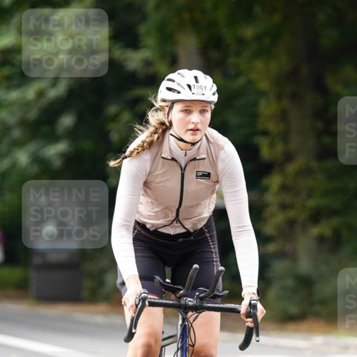 14.09.2025 - Stadtparktriathlon Michael Burmester http://msf.ph/oto/8913407 14.09.2025 11:58:11 Radfahren 1001, 1002, 1040, 1043, 1080, 1112 meine-sportfotos.de