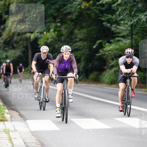14.09.2025 - Stadtparktriathlon Michael Burmester http://msf.ph/oto/8913408 14.09.2025 11:58:14 Radfahren 1001, 1002, 1040, 1043, 1080, 1112, 1121, 1143, 1155, 1160 meine-sportfotos.de