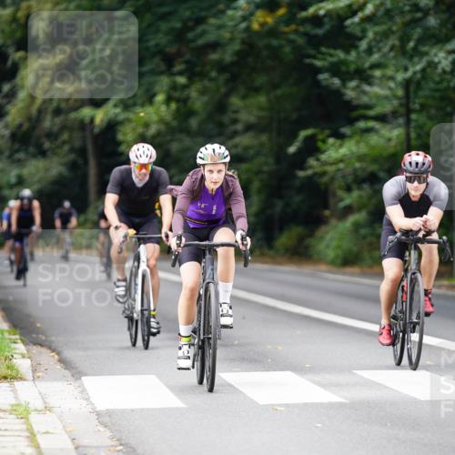 14.09.2025 - Stadtparktriathlon Michael Burmester http://msf.ph/oto/8913409 14.09.2025 11:58:14 Radfahren 1001, 1002, 1040, 1043, 1080, 1112, 1121, 1143, 1155, 1160 meine-sportfotos.de
