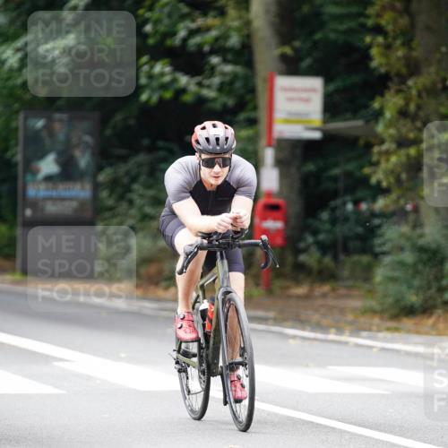 14.09.2025 - Stadtparktriathlon Michael Burmester http://msf.ph/oto/8913410 14.09.2025 11:58:15 Radfahren 1001, 1002, 1040, 1043, 1083, 1112, 1121, 1143, 1155, 1160 meine-sportfotos.de