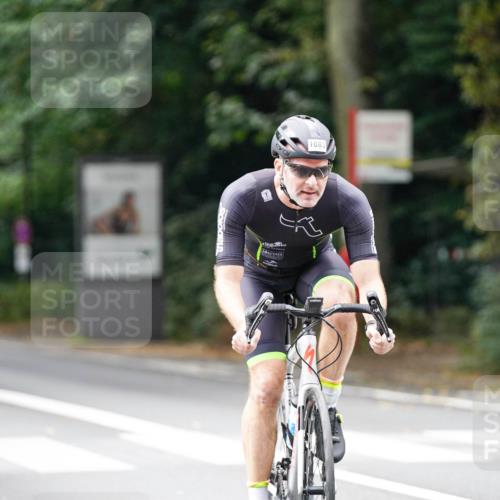 14.09.2025 - Stadtparktriathlon Michael Burmester http://msf.ph/oto/8913418 14.09.2025 11:58:23 Radfahren 945, 1083, 1098, 1101, 1121, 1143, 1155, 1160, 1180, 1213 meine-sportfotos.de