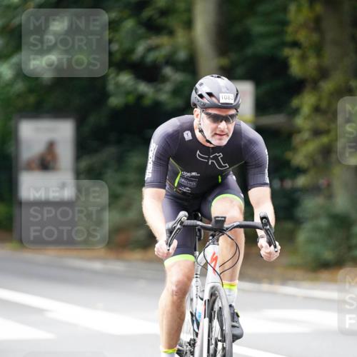 14.09.2025 - Stadtparktriathlon Michael Burmester http://msf.ph/oto/8913419 14.09.2025 11:58:23 Radfahren 945, 1083, 1098, 1101, 1121, 1143, 1155, 1160, 1180, 1213 meine-sportfotos.de
