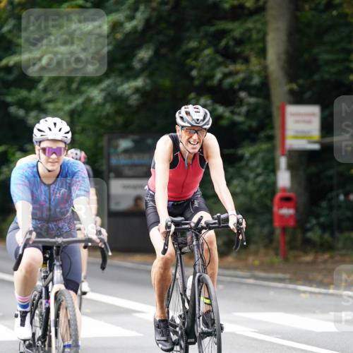 14.09.2025 - Stadtparktriathlon Michael Burmester http://msf.ph/oto/8913420 14.09.2025 11:58:24 Radfahren 945, 1083, 1098, 1101, 1121, 1143, 1155, 1160, 1180, 1213 meine-sportfotos.de