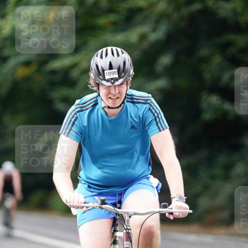14.09.2025 - Stadtparktriathlon Michael Burmester http://msf.ph/oto/8913427 14.09.2025 11:58:31 Radfahren 945, 972, 1097, 1098, 1101, 1128, 1193, 1213 meine-sportfotos.de