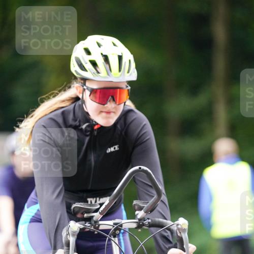 14.09.2025 - Stadtparktriathlon Michael Burmester http://msf.ph/oto/8913451 14.09.2025 11:58:57 Radfahren 1019, 1029, 1067, 1068, 1122, 1137, 1150, 1153, 1171, 1187 meine-sportfotos.de