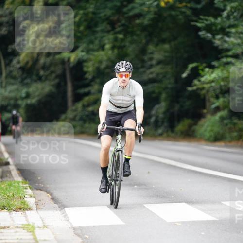 14.09.2025 - Stadtparktriathlon Michael Burmester http://msf.ph/oto/8913457 14.09.2025 11:59:03 Radfahren 1019, 1067, 1068, 1122, 1137, 1150, 1153, 1187 meine-sportfotos.de