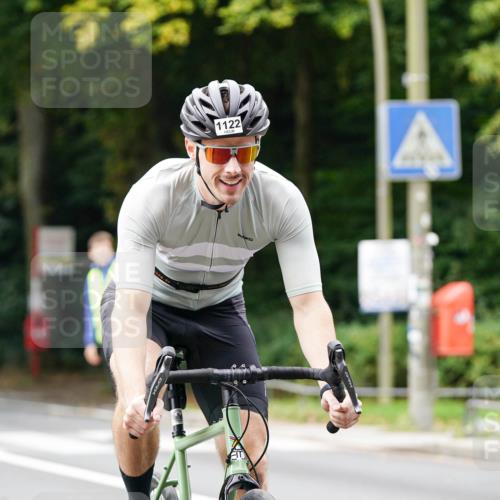14.09.2025 - Stadtparktriathlon Michael Burmester http://msf.ph/oto/8913459 14.09.2025 11:59:06 Radfahren 1067, 1068, 1078, 1122, 1153 meine-sportfotos.de