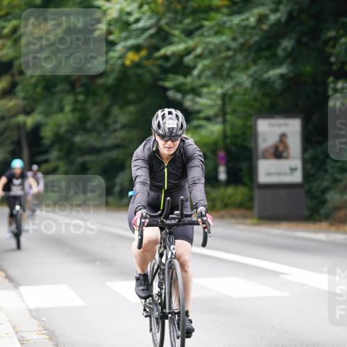 14.09.2025 - Stadtparktriathlon Michael Burmester http://msf.ph/oto/8913463 14.09.2025 11:59:16 Radfahren 970, 978, 1078, 1182 meine-sportfotos.de
