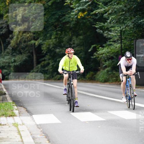 14.09.2025 - Stadtparktriathlon Michael Burmester http://msf.ph/oto/8913471 14.09.2025 11:59:31 Radfahren 958, 1007, 1125 meine-sportfotos.de