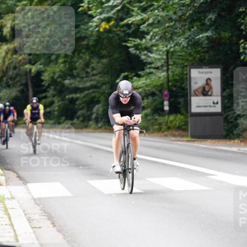 14.09.2025 - Stadtparktriathlon Michael Burmester http://msf.ph/oto/8913477 14.09.2025 11:59:41 Radfahren 936, 1054, 1057, 1107, 1178 meine-sportfotos.de