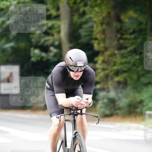14.09.2025 - Stadtparktriathlon Michael Burmester http://msf.ph/oto/8913479 14.09.2025 11:59:42 Radfahren 936, 1054, 1057, 1107, 1178 meine-sportfotos.de