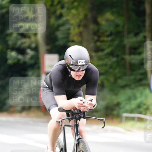 14.09.2025 - Stadtparktriathlon Michael Burmester http://msf.ph/oto/8913480 14.09.2025 11:59:42 Radfahren 936, 1054, 1057, 1107, 1178 meine-sportfotos.de