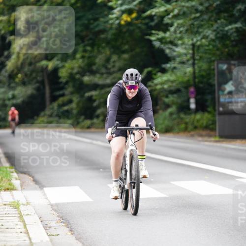 14.09.2025 - Stadtparktriathlon Michael Burmester http://msf.ph/oto/8913489 14.09.2025 11:59:53 Radfahren 936, 980, 1057, 1107, 1115, 1202 meine-sportfotos.de