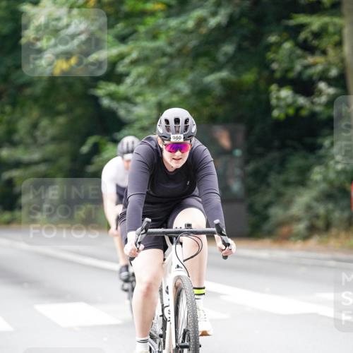 14.09.2025 - Stadtparktriathlon Michael Burmester http://msf.ph/oto/8913490 14.09.2025 11:59:54 Radfahren 980, 1057, 1115, 1202 meine-sportfotos.de