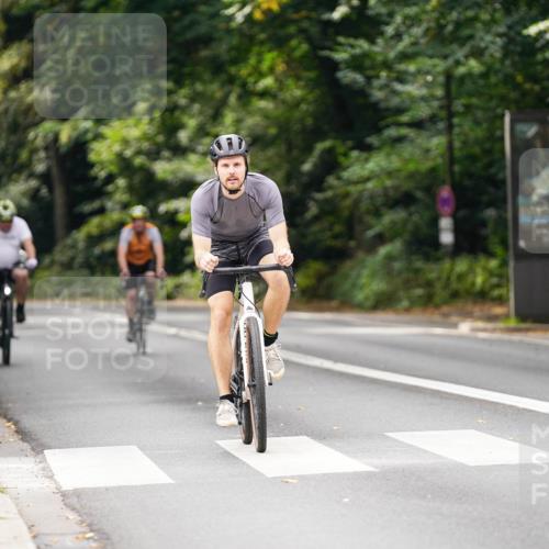 14.09.2025 - Stadtparktriathlon Michael Burmester http://msf.ph/oto/8913495 14.09.2025 12:00:18 Radfahren 1048, 1100, 1184 meine-sportfotos.de
