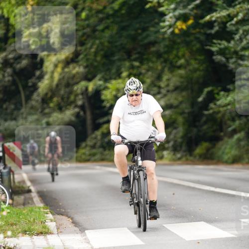 14.09.2025 - Stadtparktriathlon Michael Burmester http://msf.ph/oto/8913501 14.09.2025 12:00:23 Radfahren 1048, 1069, 1100, 1184 meine-sportfotos.de